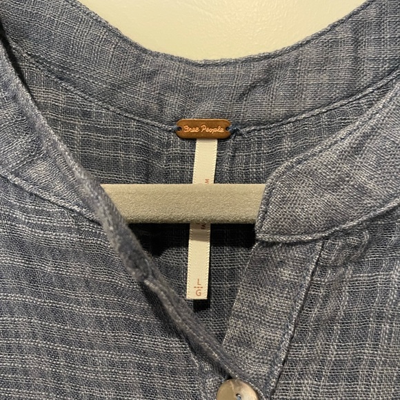 Free People Talk to Me button down shirt. Blue. Size Large. NWT - Picture 7 of 11